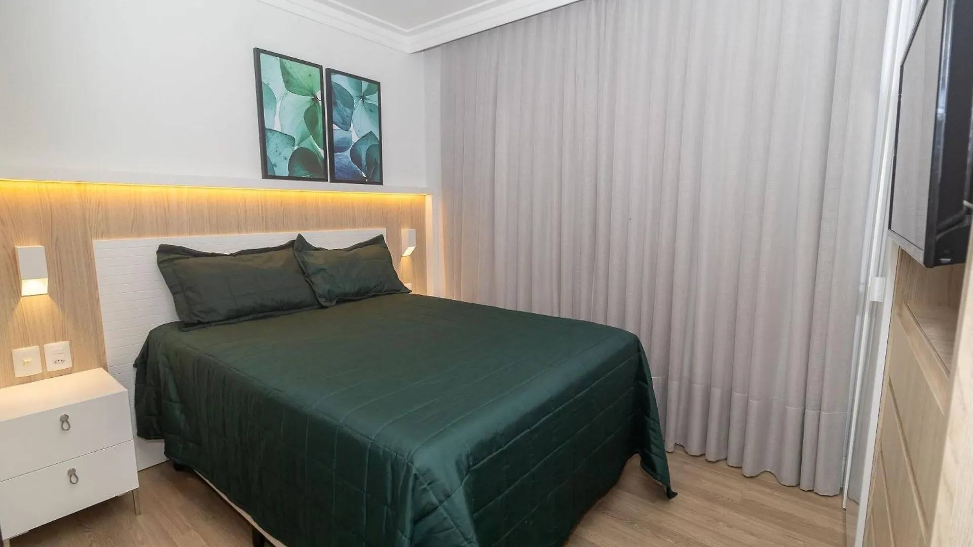 Varandas Do Atlantico 403B - Excelente Apartamento Em Condominio De Luxo A Beira Mar - Piscina Climatizada - Academia - Bombinhas