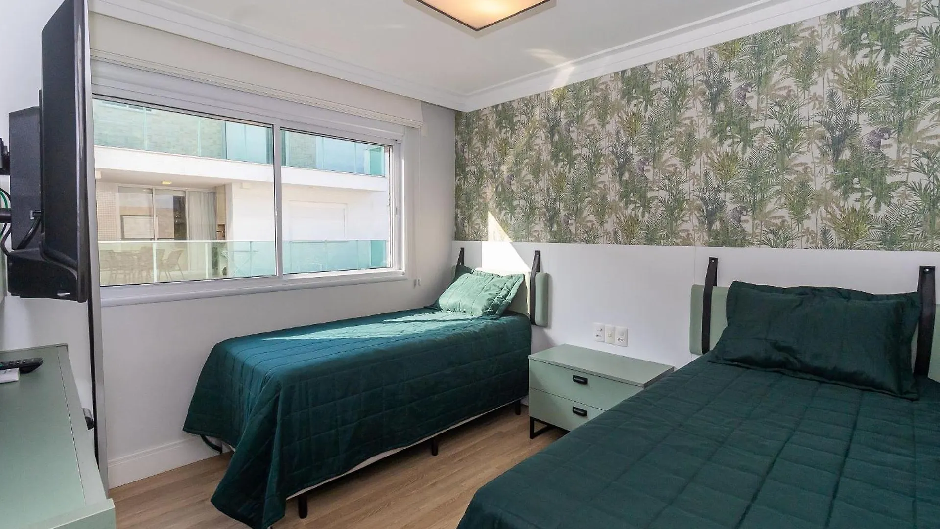 Varandas Do Atlantico 403B - Excelente Apartamento Em Condominio De Luxo A Beira Mar - Piscina Climatizada - Academia - Bombinhas