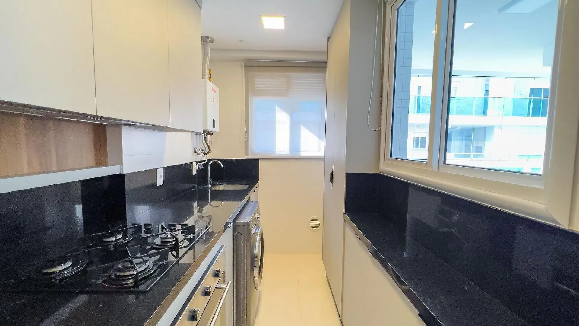 Varandas Do Atlantico 403B - Excelente Apartamento Em Condominio De Luxo A Beira Mar - Piscina Climatizada - Academia - Bombinhas 0*,  Brasil