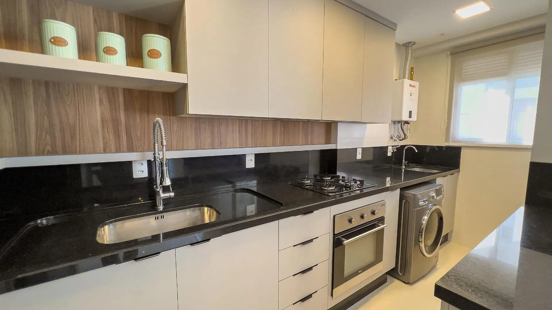 Varandas Do Atlantico 403B - Excelente Apartamento Em Condominio De Luxo A Beira Mar - Piscina Climatizada - Academia - Bombinhas 0*,