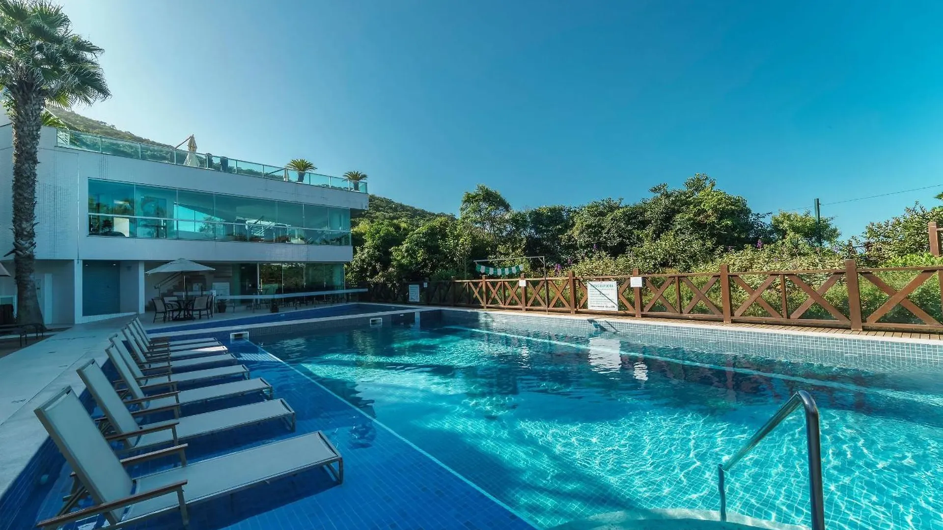 Varandas Do Atlantico 403B - Excelente Apartamento Em Condominio De Luxo A Beira Mar - Piscina Climatizada - Academia - Bombinhas Apartmán