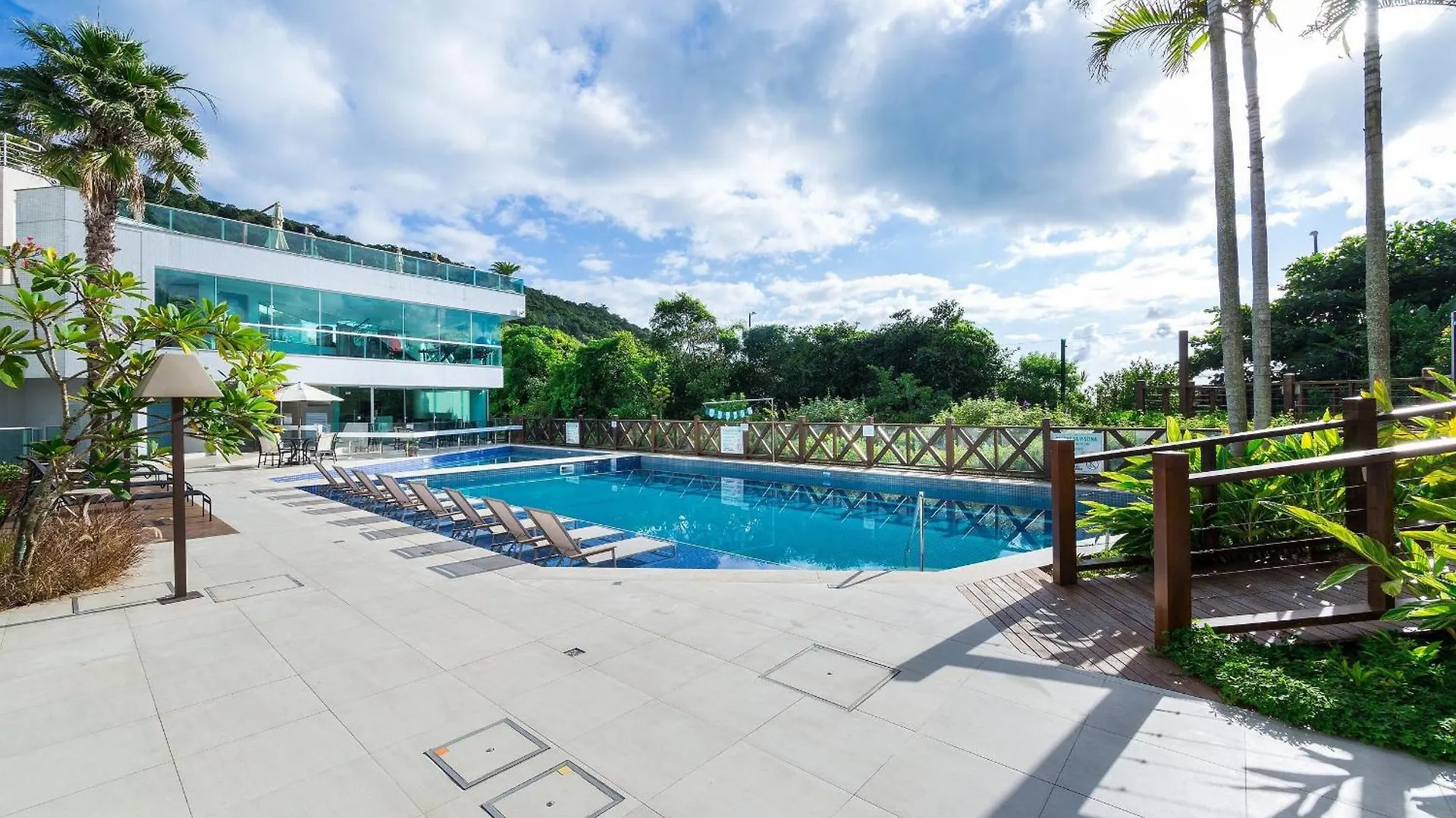 Varandas Do Atlantico 403B - Excelente Apartamento Em Condominio De Luxo A Beira Mar - Piscina Climatizada - Academia - Bombinhas Apartmán