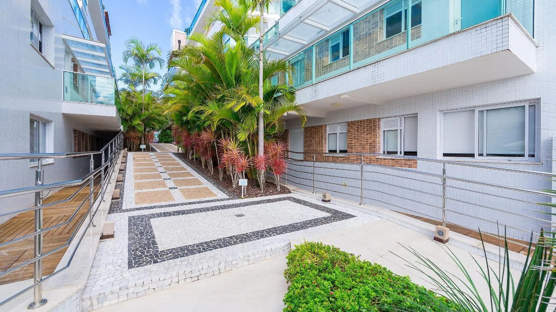 Varandas Do Atlantico 403B - Excelente Apartamento Em Condominio De Luxo A Beira Mar - Piscina Climatizada - Academia - Bombinhas
